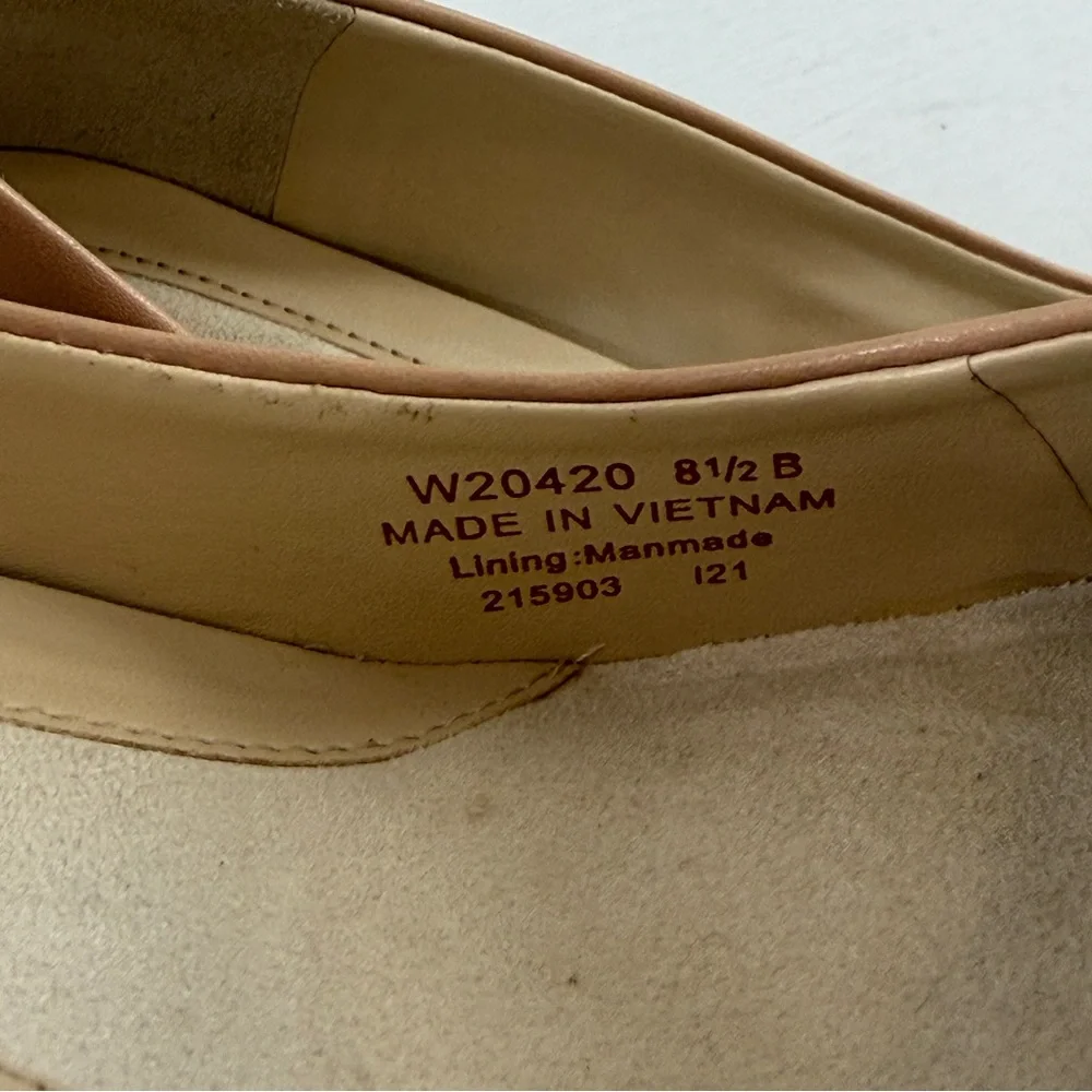 NWT Cole Haan Women’s The Go-to Park‎ Tuscan Sand Leather Pump 2.5” Heel Sz 8.5B